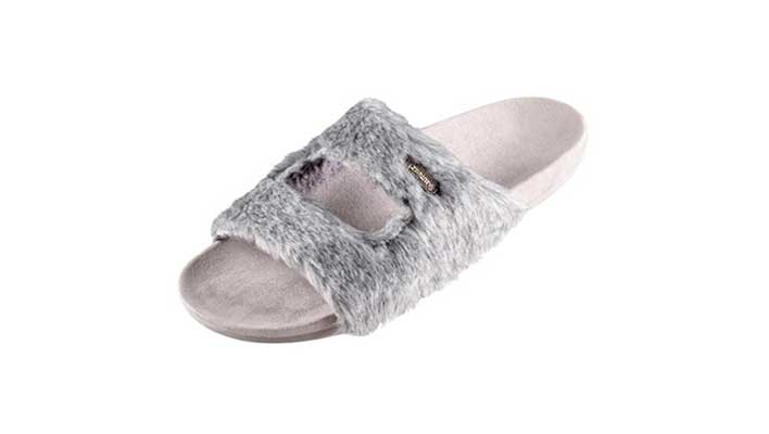 拖鞋加工(gōng)廠該怎麽選?這些問題千萬别忽略!