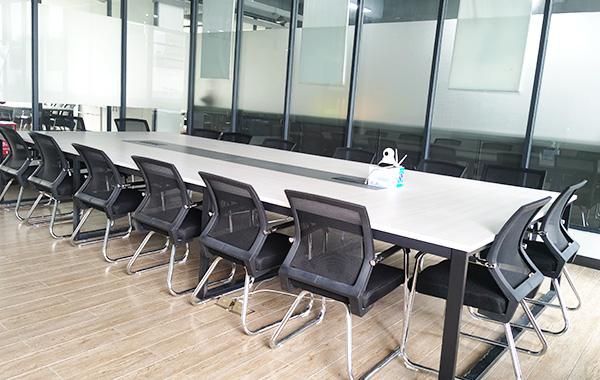 {振揚實業是拖鞋廠家、拖鞋加工(gōng)廠、拖鞋代工(gōng)廠、高端拖鞋定制、人字拖加工(gōng)廠、定制拖鞋工(gōng)廠、品牌拖鞋代工(gōng)廠、涼鞋代工(gōng)廠、沙灘拖鞋廠家、涼鞋廠家，自1980年以來，專注研制及生産(chǎn)拖鞋。}