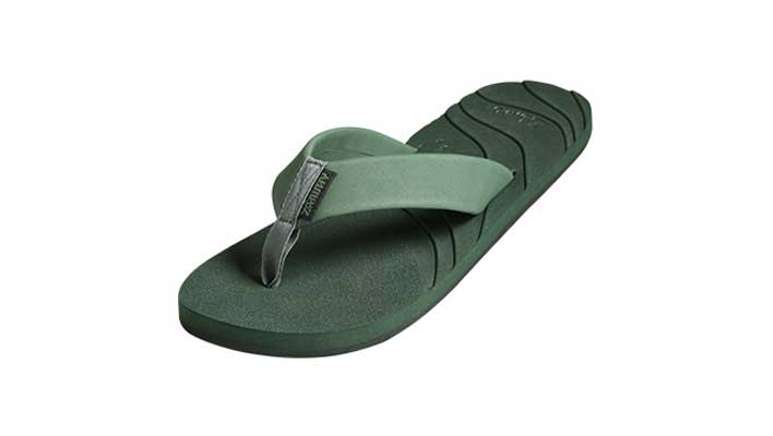 高端拖鞋廠家服務(wù)收費标準高不高?